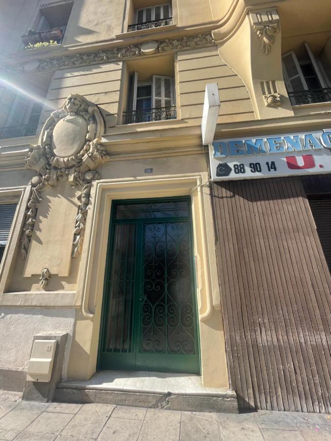 Petits Studios Tout Equipees Gare Nizza Exterior foto