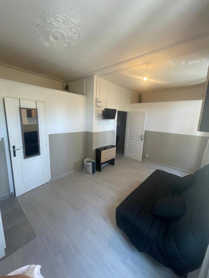Petits Studios Tout Equipees Gare Nizza Exterior foto